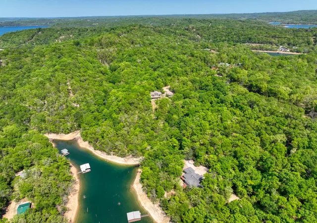 Photo 4 of Single family home for sale at 70 Panorama Shrs Dr, Eureka Springs, AR 72631 | MLS# 1343876 | Listing updated on 2026-07-22