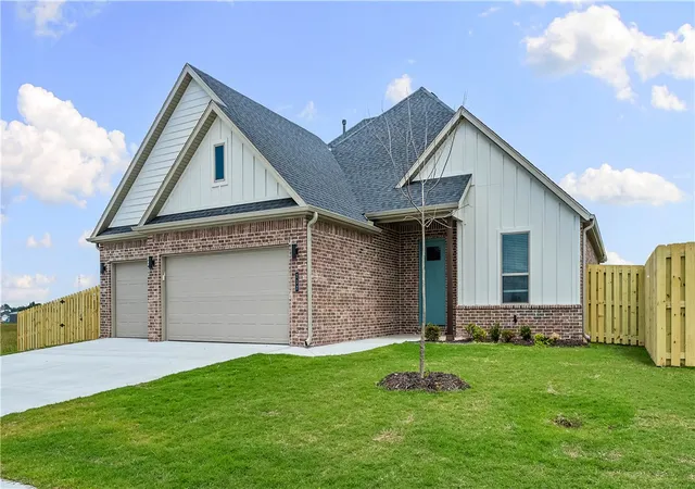 2nd image of 732 Jenison Rd, Springdale, AR 72762 | MLS# 1343908