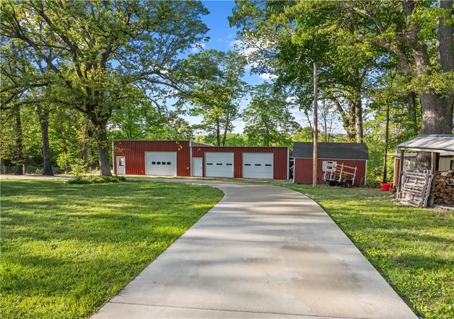 4th image of 1640 Wolf Springs Rd, Harrison, AR 72601 | MLS# 1343818