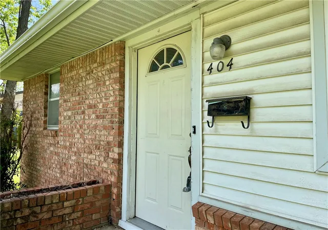 2nd image of 404 Michael St, Springdale, AR 72764 | MLS# 1343413