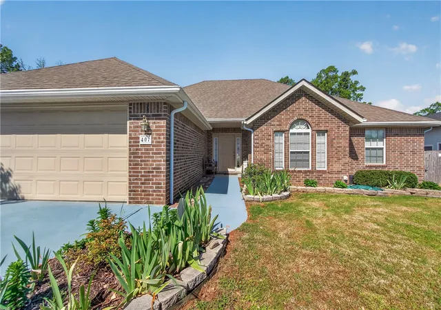 1st image of 407 Nw J St, Bentonville, AR 72712 | MLS# 1343762