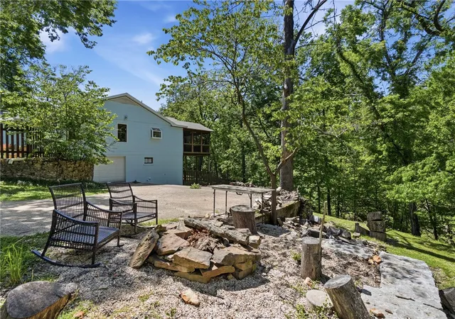2nd image of 115 Wall St, Eureka Springs, AR 72632 | MLS# 1343956