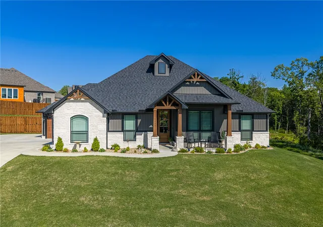 Homes for sale in Van Buren, AR | 2809 Leonards Wy, Van Buren, AR 72956 | MLS# 1344011