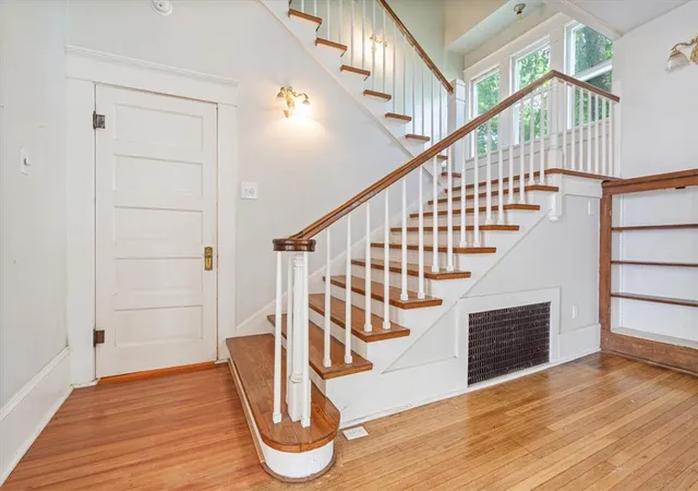 2nd image of 510 N Mount Olive St, Siloam Springs, AR 72761 | MLS# 1343773