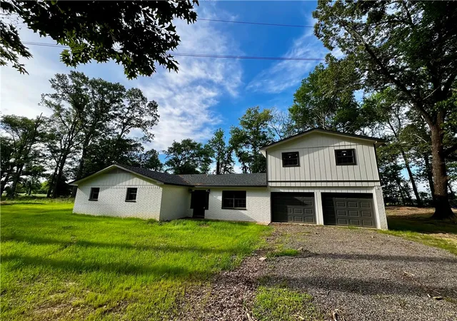 Homes for sale in Pottsville, AR | 213 Carter Rd, Pottsville, AR 72858 | MLS# 1343904