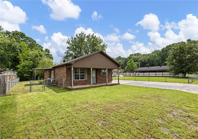 Homes for sale in Clarksville, AR | 10 Cagle St, Clarksville, AR 72830 | MLS# 1344086