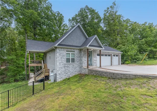 4th image of 4 Morganshire Cir, Bella Vista, AR 72714 | MLS# 1344125