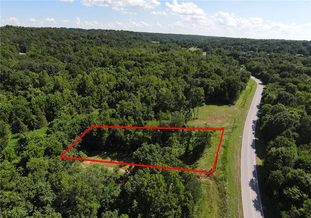 image of 16 Gordon Hollow Dr, Bella Vista, AR 72715 | MLS# 1343975