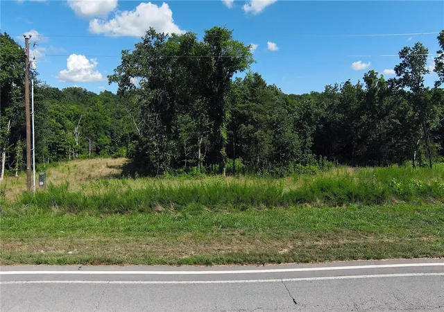 image of 16 Gordon Hollow Dr, Bella Vista, AR 72715 | MLS# 1343975