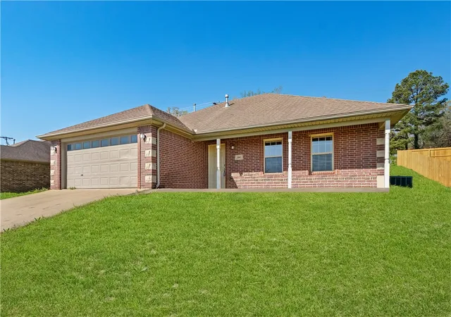 2nd image of 1041 Sara Beth St, Elkins, AR 72727 | MLS# 1344095