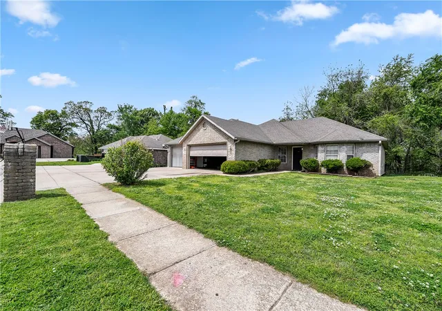 1st image of 202 Hunter Allen, Springdale, AR 72764 | MLS# 1343895
