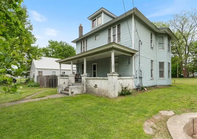 2nd image of 407 S Britt St, Siloam Springs, AR 72761 | MLS# 1344209