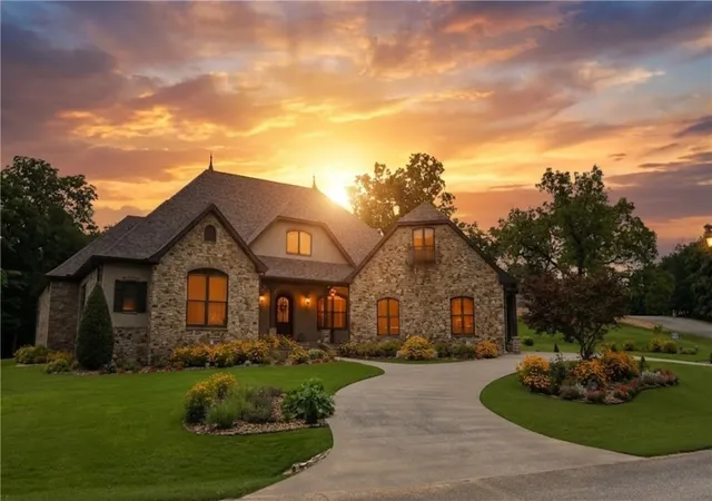 1st image of 610 Winding Spring Dr, Fayetteville, AR 72703 | MLS# 1343627