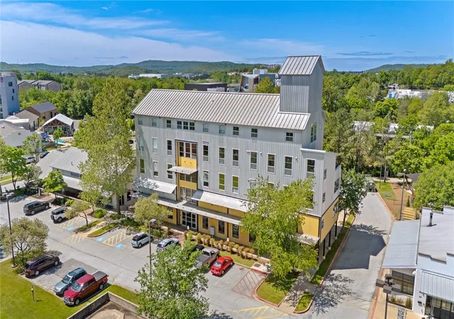 1st image of 525 S School #430, Fayetteville, AR 72701 | MLS# 1344200