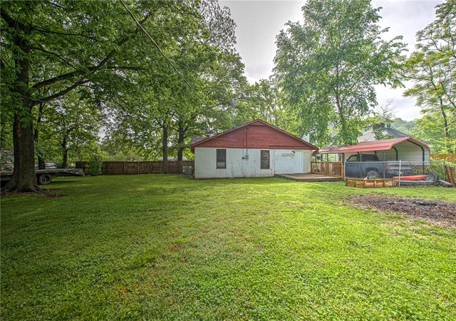 Homes for sale in Sulphur Springs, AR | 310 S Bush St, Sulphur Springs, AR 72768 | MLS# 1344151