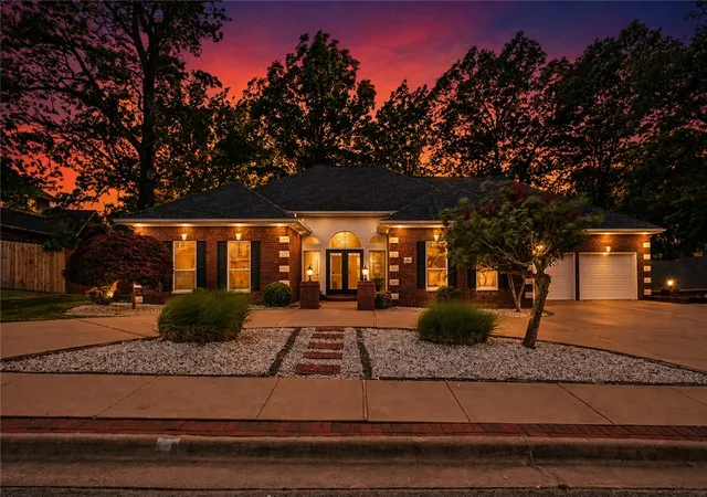 Photo 5 of Sale Pending at 3 David Dr, Bentonville, AR 72712 | MLS# 1344238 | Listing updated on 2026-07-16