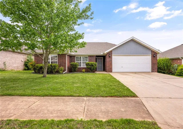 Homes for sale in Bentonville, AR | 3407 Sw Carriageway Ave, Bentonville, AR 72712 | MLS# 1343791