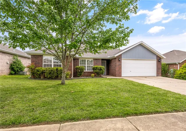 Homes for sale in Bentonville, AR | 3407 Sw Carriageway Ave, Bentonville, AR 72712 | MLS# 1343791