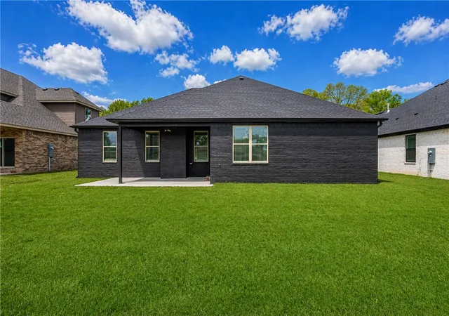 26th image of 2105 N Chanae St, Siloam Springs, AR 72761 | MLS# 1344259
