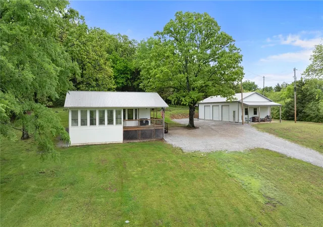 Homes for sale in Elkins, AR | 14544 Goshen Tuttle Rd, Elkins, AR 72727 | MLS# 1343661