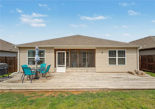 3rd image of 519 Woodcreek Loop, Lowell, AR 72745 | MLS# 1344337