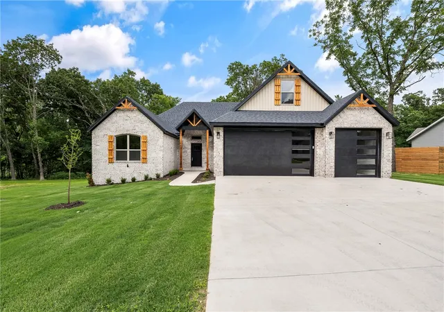 1st image of 41 Coalburn Dr, Bella Vista, AR 72715 | MLS# 1344385