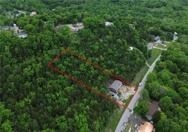 Homes for sale in Holiday Island, AR | 16 Sunset Ln, Holiday Island, AR 72631 | MLS# 1344406