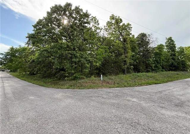 Photo 2 of Land for sale at 8 Soth Hills Loop, Holiday Island, AR 72631 | MLS# 1344328 | Listing updated on 2026-04-28