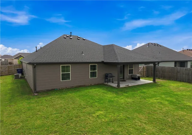 Homes for sale in Siloam Springs, AR | 1807 E Endura Park Dr, Siloam Springs, AR 72761 | MLS# 1344361
