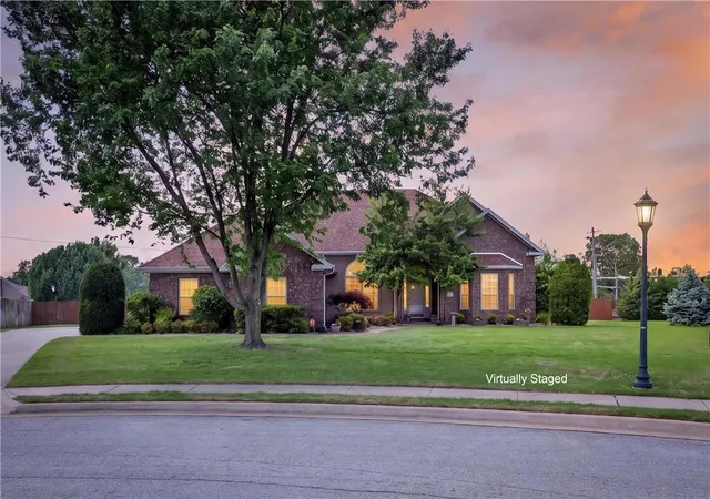 2nd image of 4752 Stonecrest Cir, Springdale, AR 72762 | MLS# 1343493