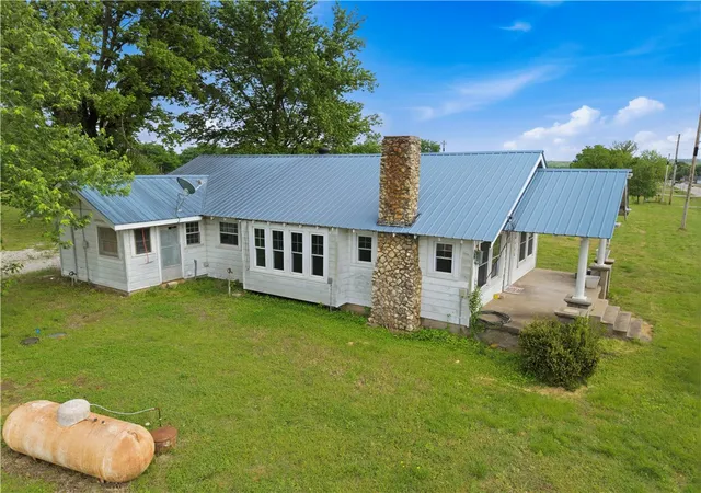3rd image of 22389 North Rd, Summers, AR 72769 | MLS# 1341989