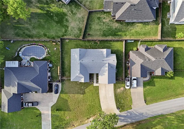 30th image of 804 E Parks St, Prairie Grove, AR 72753 | MLS# 1344485