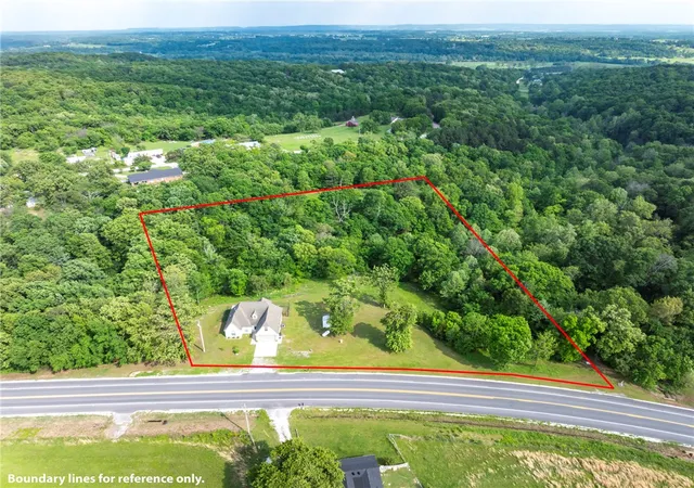 Photo 3 of Single family home for sale at 18622 S Highway 59, Siloam Springs, AR 72761 | MLS# 1344137 | Listing updated on 2026-07-31