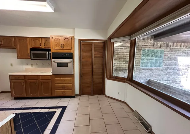 3rd image of 76 Bayview Dr, Mountain Home, AR 72653 | MLS# 1344497