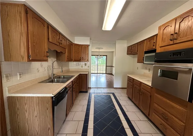 5th image of 76 Bayview Dr, Mountain Home, AR 72653 | MLS# 1344497