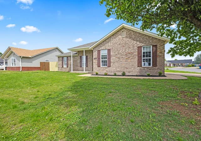 3rd image of 704 Sw Charlotte St, Gravette, AR 72736 | MLS# 1343995