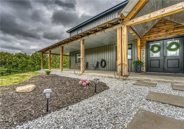 4th image of 1640 Nc 4210, Western Grove, AR 72685 | MLS# 1344541