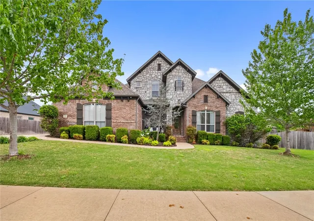 2nd image of 1510 Glastonbury Dr, Centerton, AR 72719 | MLS# 1343098