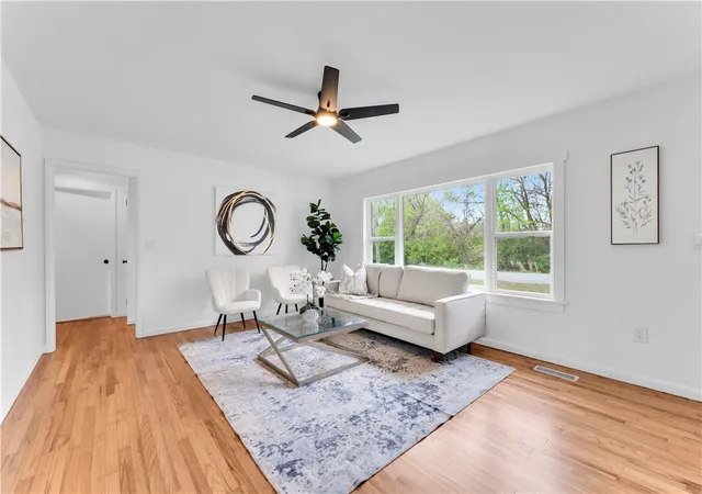5th image of 9 W Montgomery St, Fayetteville, AR 72701 | MLS# 1344627
