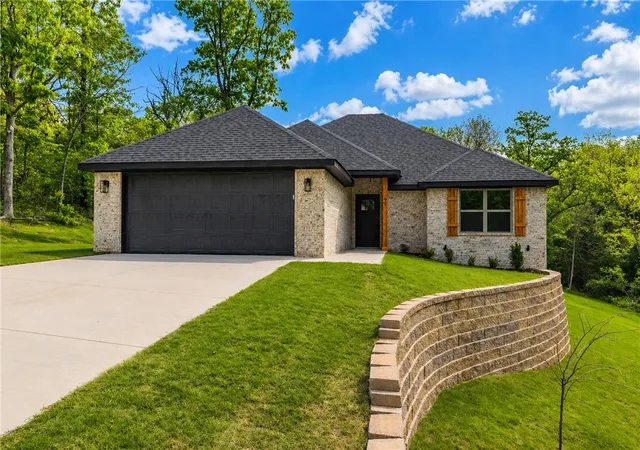 1st image of 95 Shetland Dr, Bella Vista, AR 72715 | MLS# 1344668