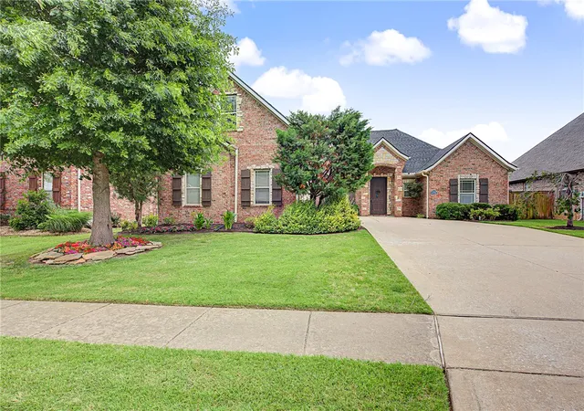 Homes for sale in Rogers, AR | 4312 W Woodview Dr, Rogers, AR 72758 | MLS# 1344346