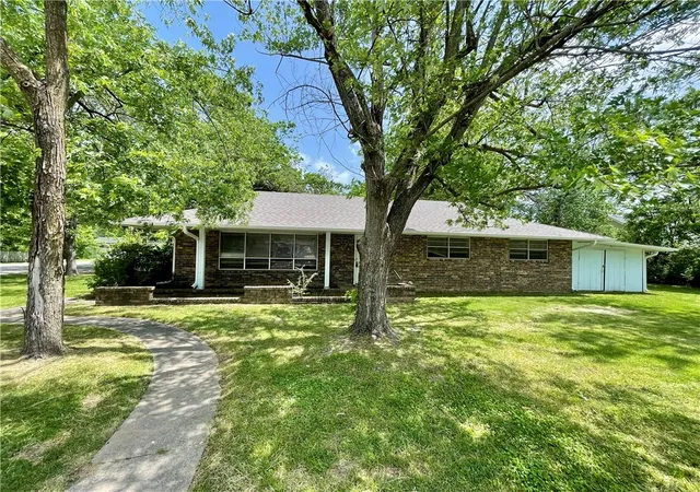 1st image of 1607 Mcray Ave, Springdale, AR 72762 | MLS# 1344420