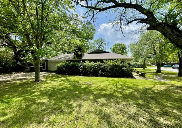 4th image of 1607 Mcray Ave, Springdale, AR 72762 | MLS# 1344420