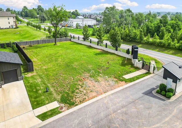 18th image of 1300 Westridge Ln, Centerton, AR 72719 | MLS# 1343990