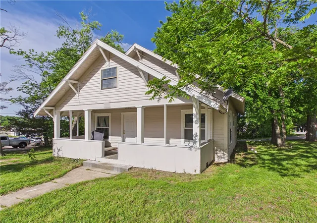 2nd image of 312 N Chestnut, Harrison, AR 72601 | MLS# 1344788
