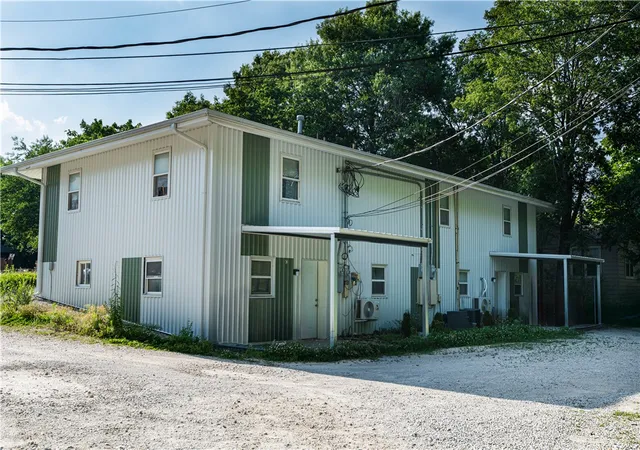3rd image of 815 Pleasant St, Springdale, AR 72764 | MLS# 1344605