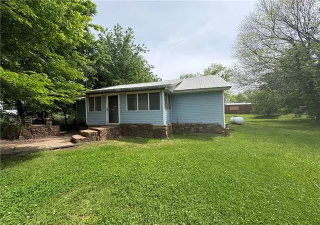 2nd image of 1110 W Holt, Lincoln, AR 72744 | MLS# 1344845
