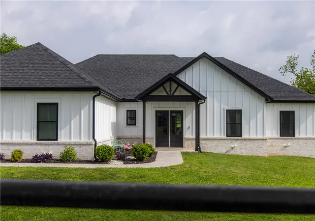 Homes for sale in Washburn, MO | 1213 W Pineville Rd, Washburn, MO 65772 | MLS# 1344853