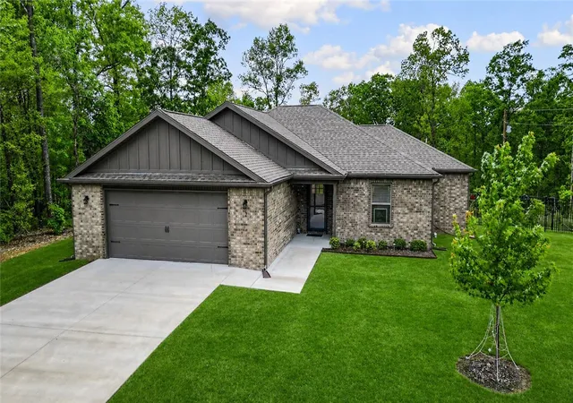1st image of 2 Ashford Cir, Bella Vista, AR 72714 | MLS# 1343668