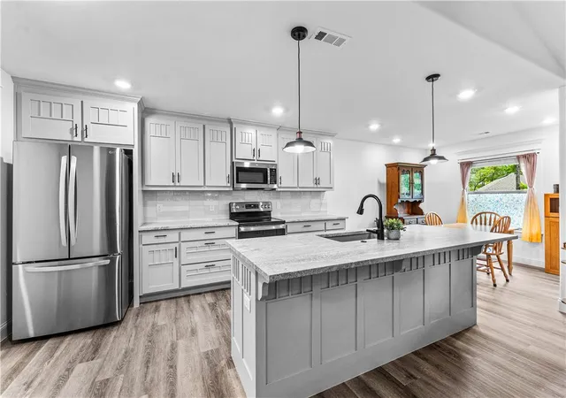 4th image of 2 Ashford Cir, Bella Vista, AR 72714 | MLS# 1343668